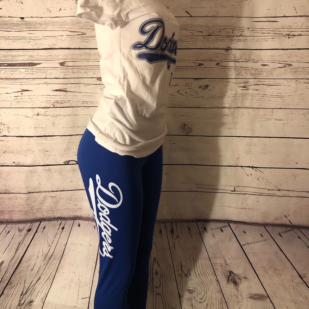 ⚠️RESTOCKED❗️NWT LA DODGERS Legging & Shirt Set - Picture 2 of 8